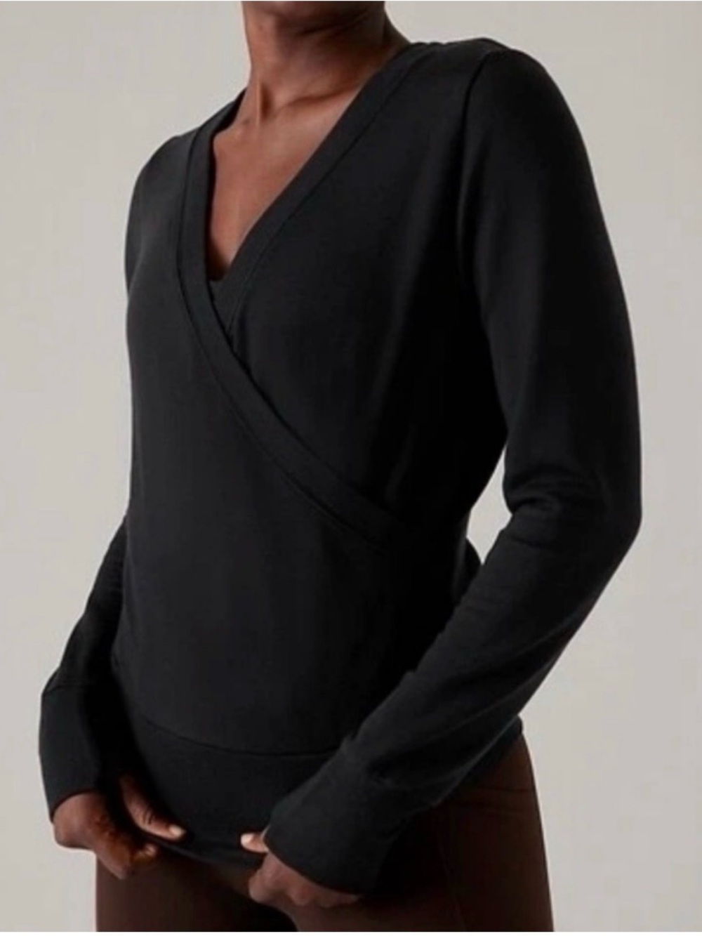 Athleta Recharge Sweatshirt Medium Black Pullover Wrap Style Yoga Pilates Ballet